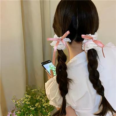 我们才不是兄弟呢